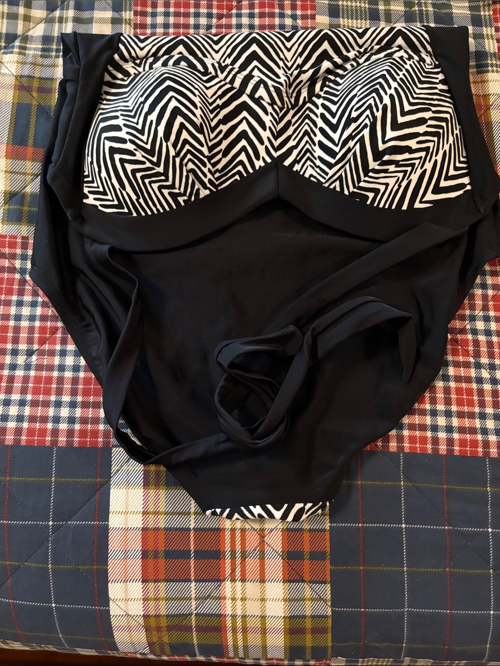 Black & White Chevron One-Piece Swimsuit - Picture 5 of 6